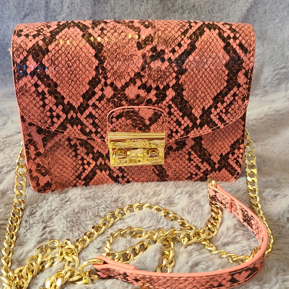 NWOT BCBG small crossbody purse snakeskin print in peach with gold chain strap